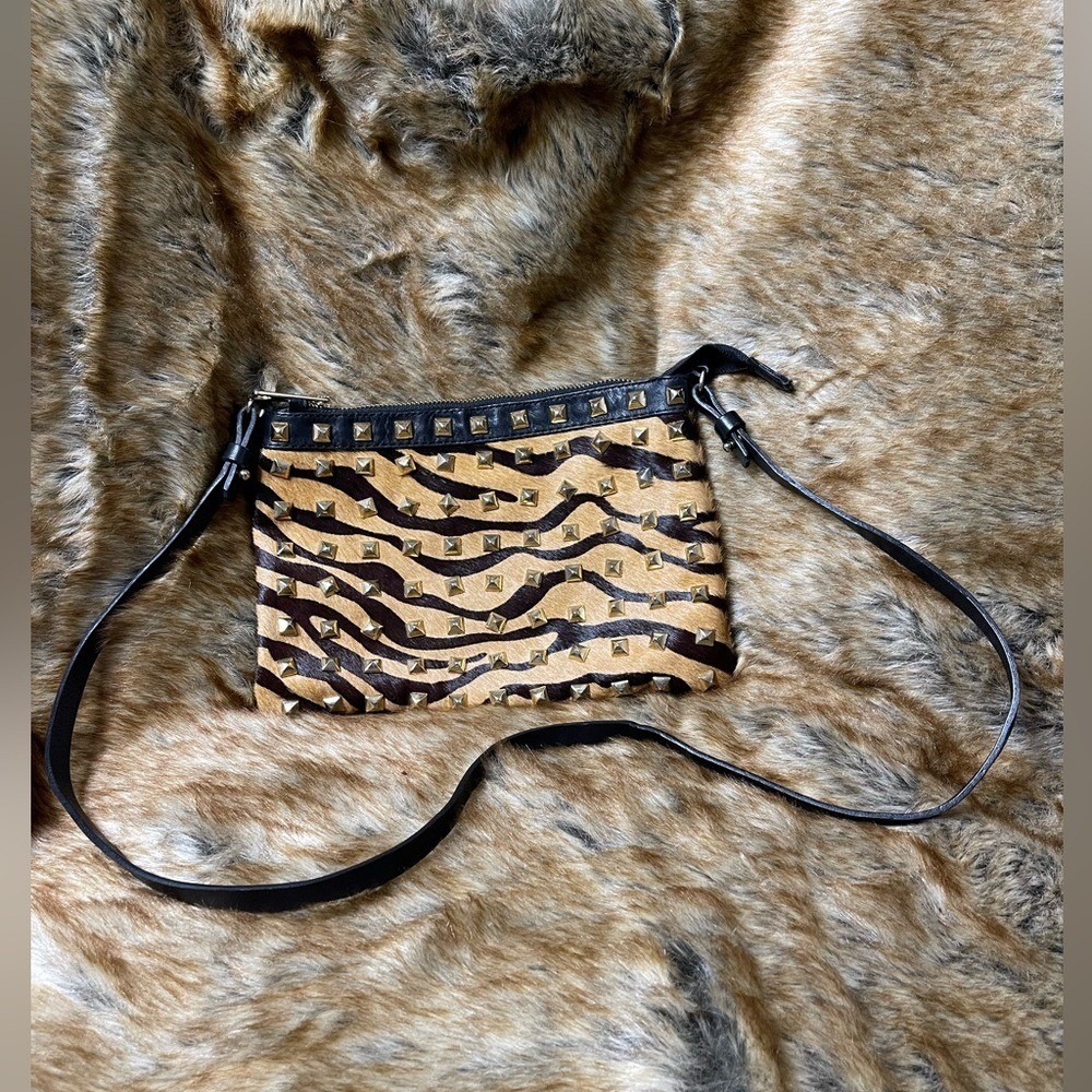 ZARA WOMAN Studded Tiger Print Crossbody Bag Black‎ Leather Strap